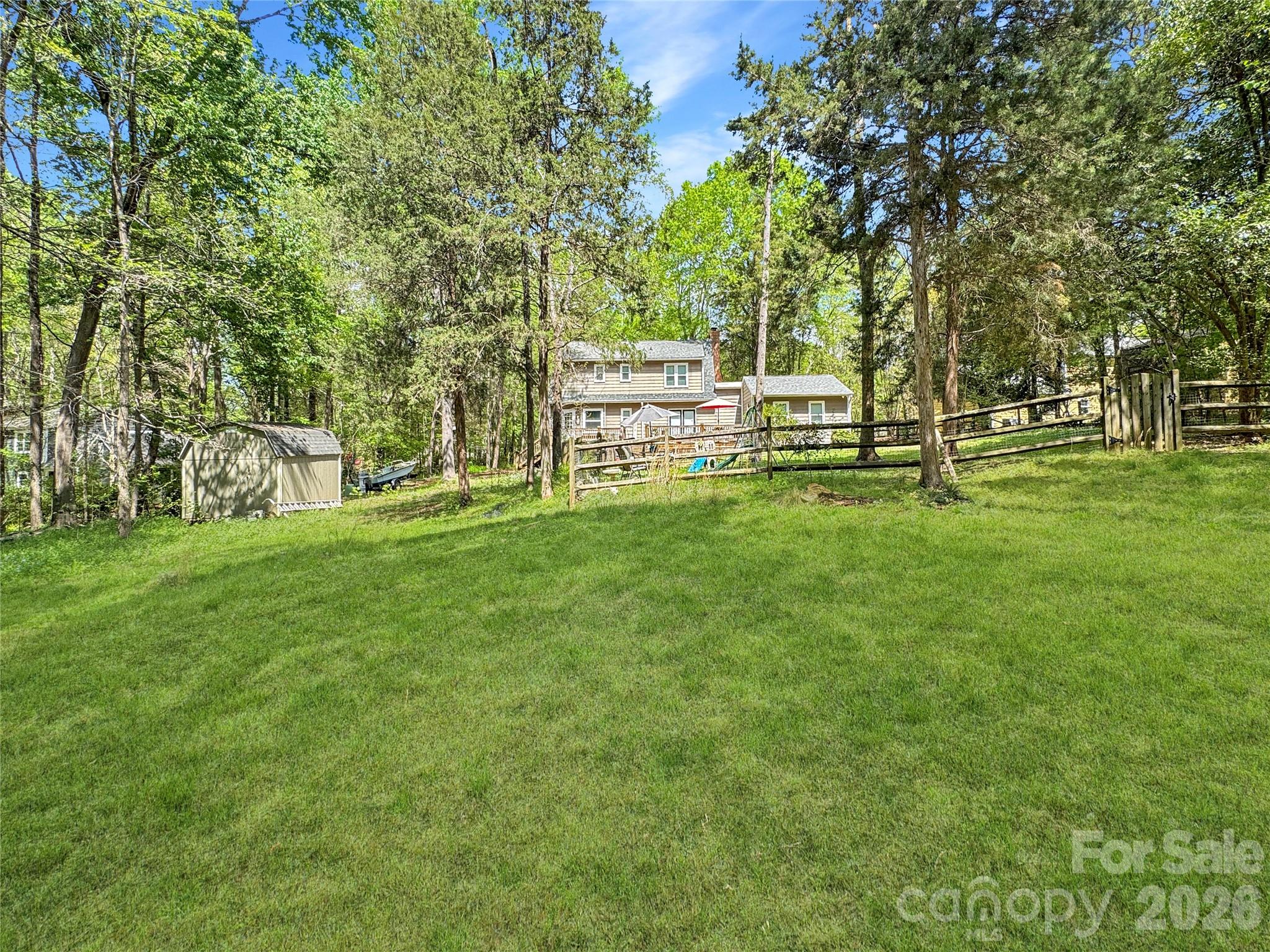 8209 Saddlehorse Lane Charlotte NC 28215
