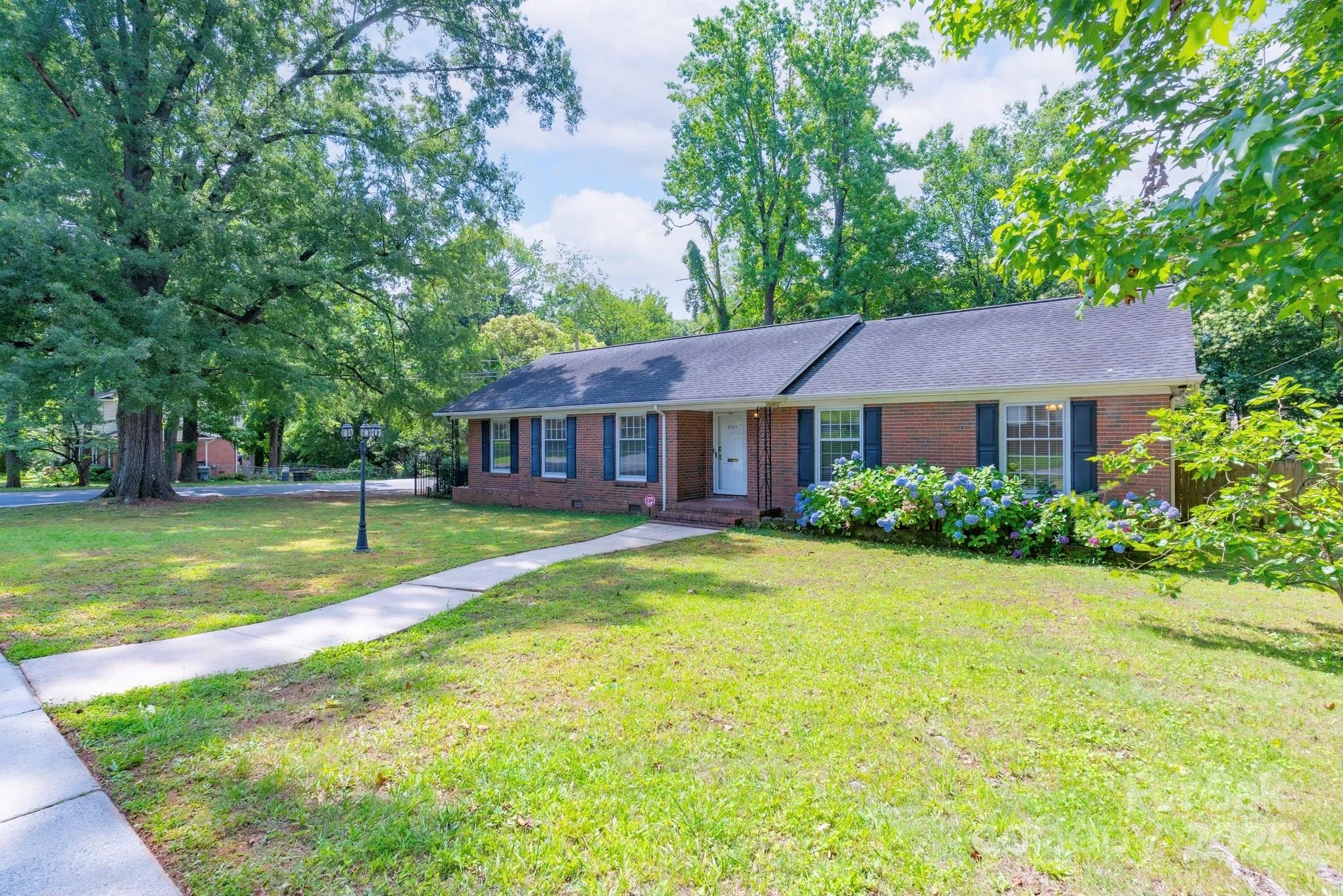 5720 Amity Place Charlotte NC 28212