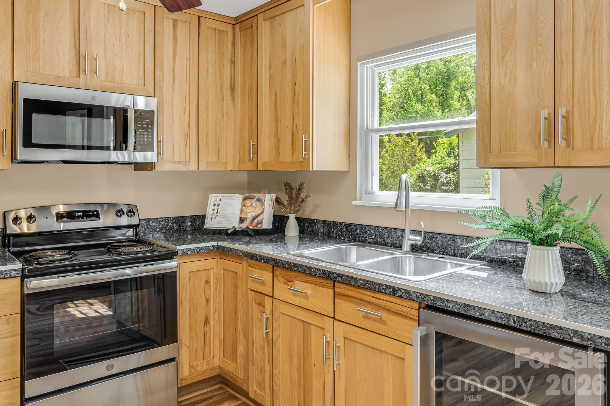 82 Lees Creek Road Asheville NC 28806