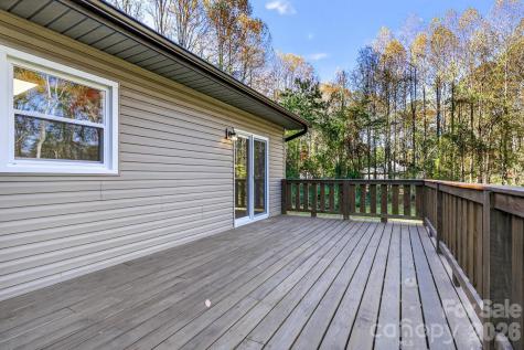126 Anthony Drive East Flat Rock NC 28726