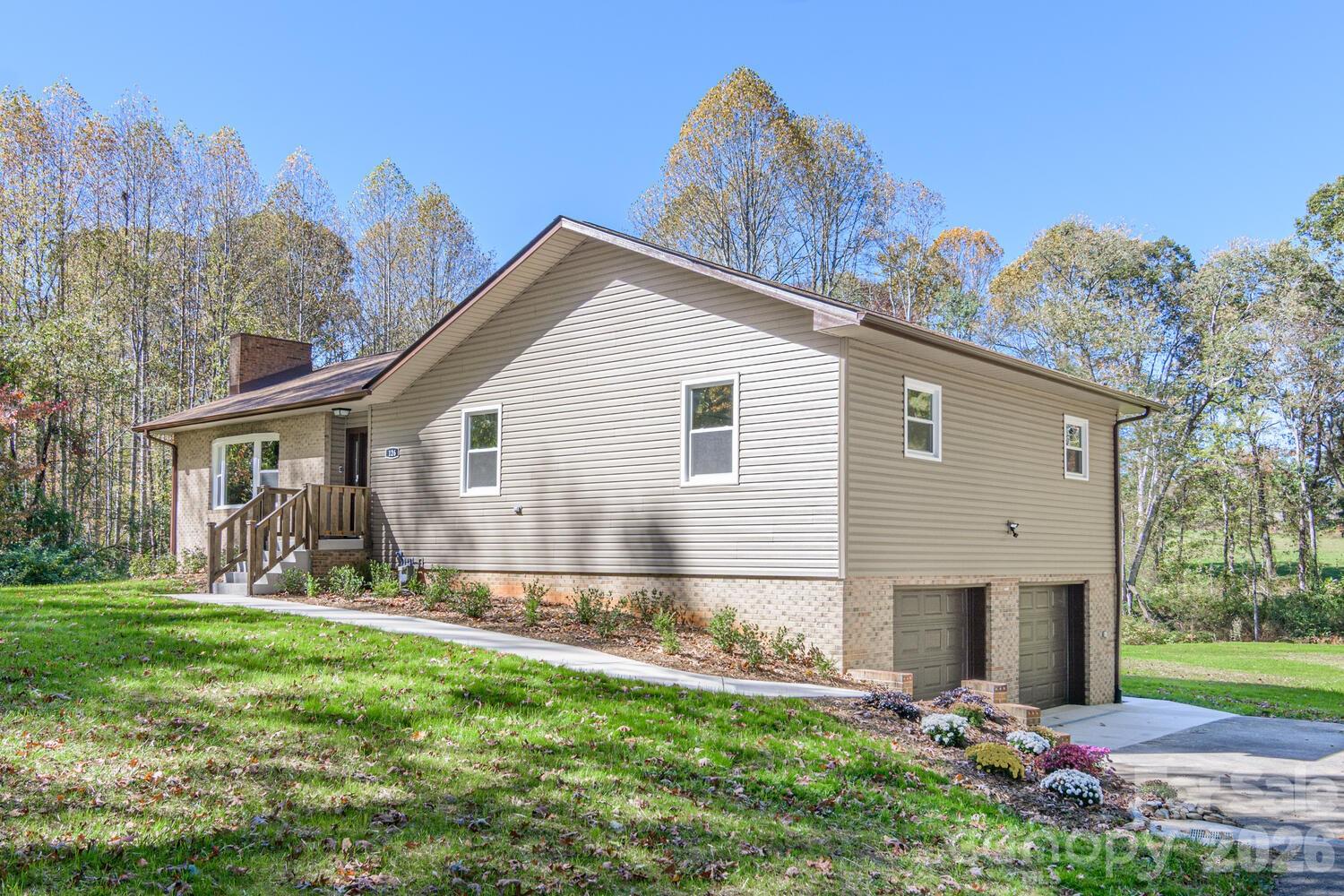 126 Anthony Drive East Flat Rock NC 28726