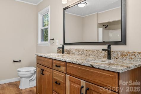 126 Anthony Drive East Flat Rock NC 28726