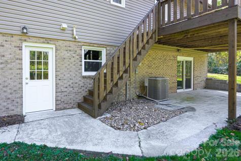 126 Anthony Drive East Flat Rock NC 28726