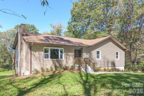 126 Anthony Drive East Flat Rock NC 28726