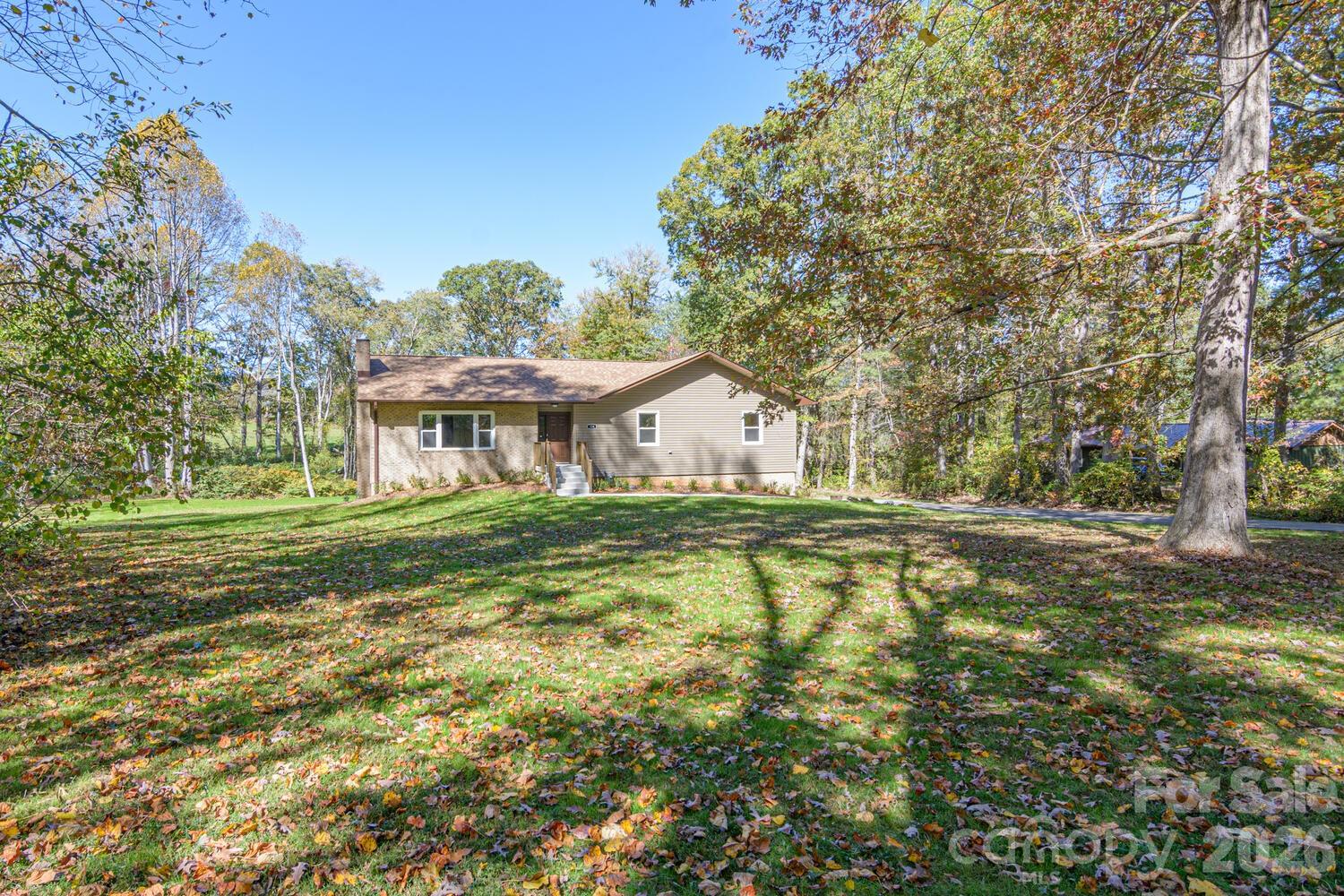 126 Anthony Drive East Flat Rock NC 28726