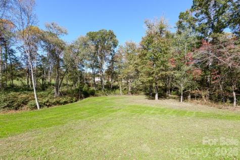 126 Anthony Drive East Flat Rock NC 28726