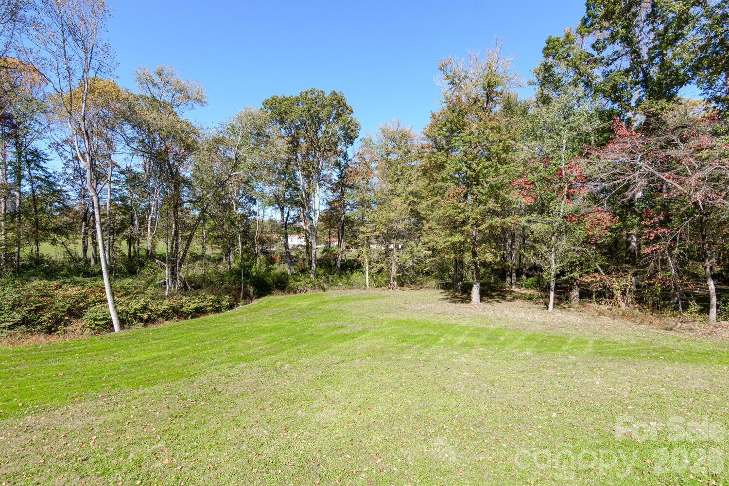 126 Anthony Drive East Flat Rock NC 28726