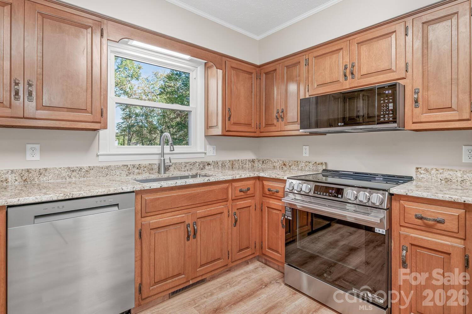 126 Anthony Drive East Flat Rock NC 28726