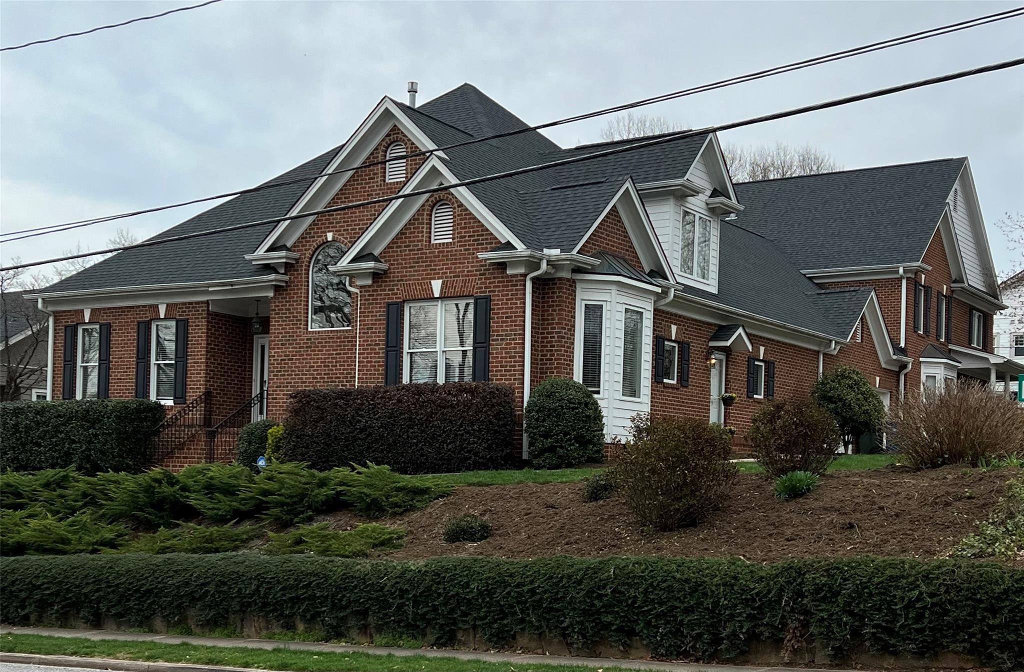 9 6th Avenue NE Hickory NC 28601
