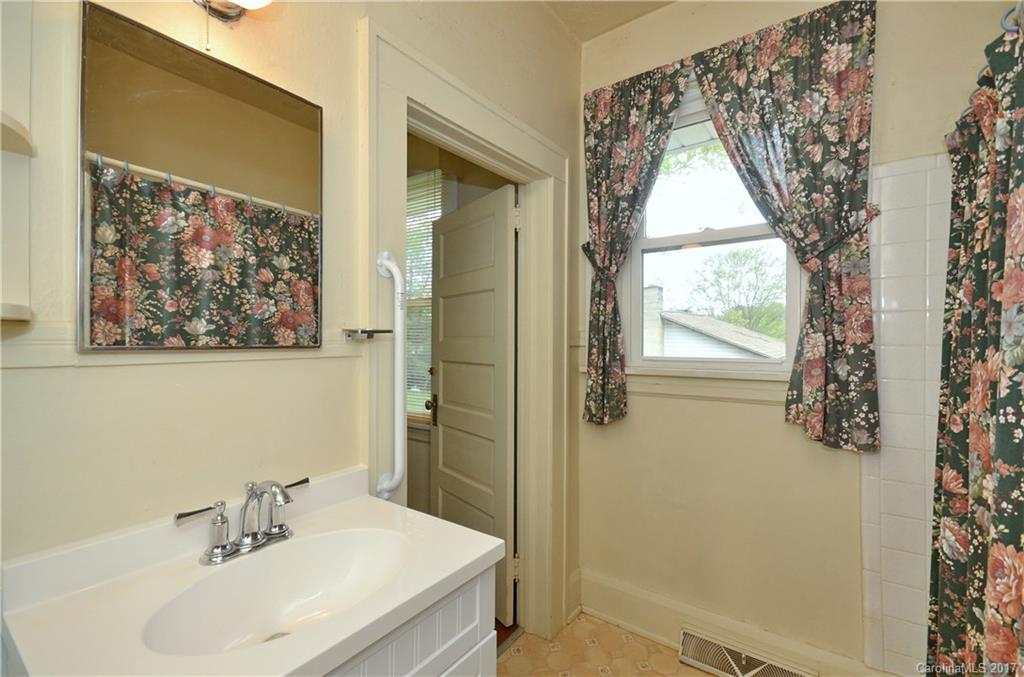 104 Mitchell Avenue Asheville NC 28806