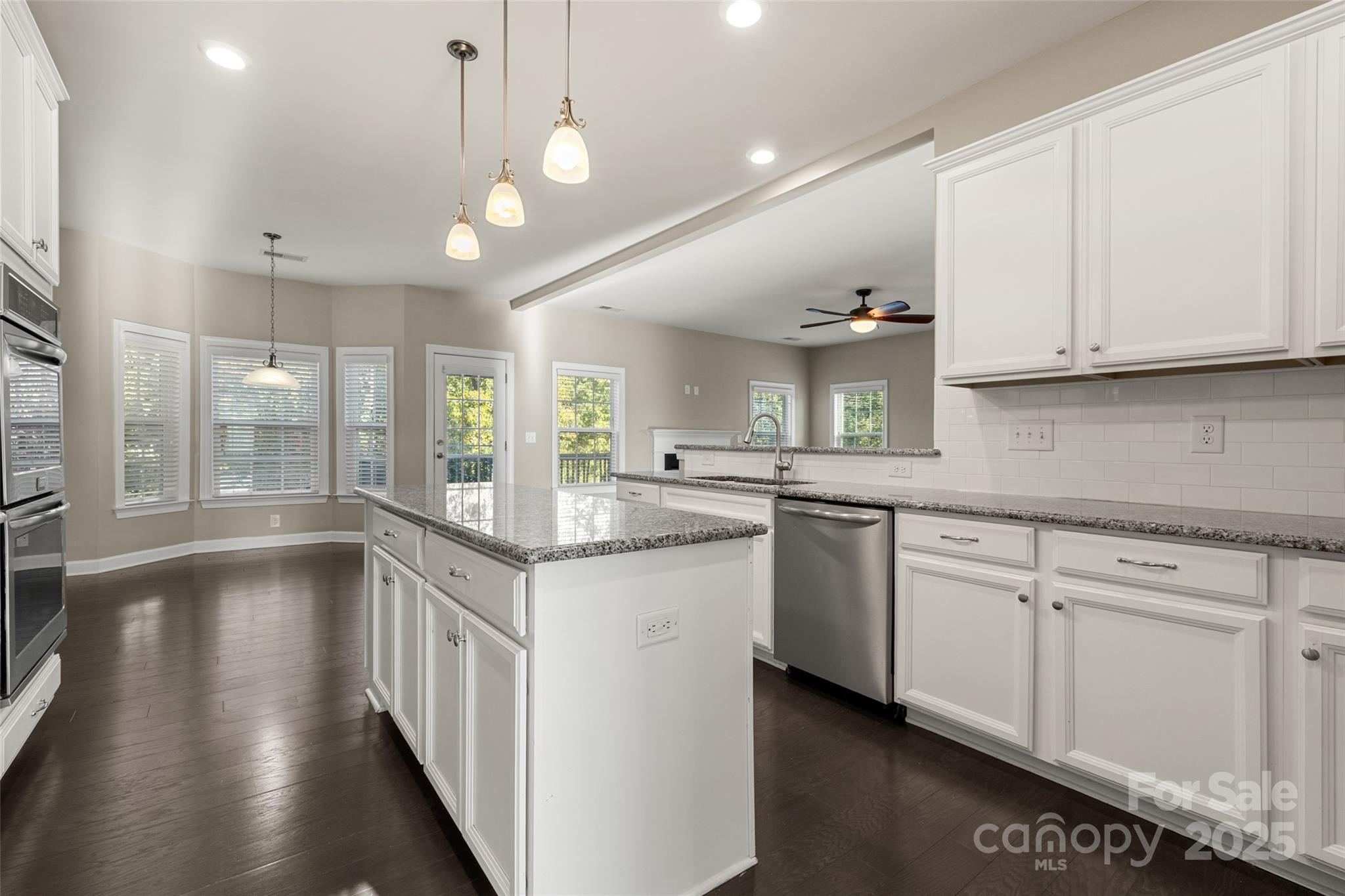 16001 Arabian Mews Lane Charlotte NC 28278