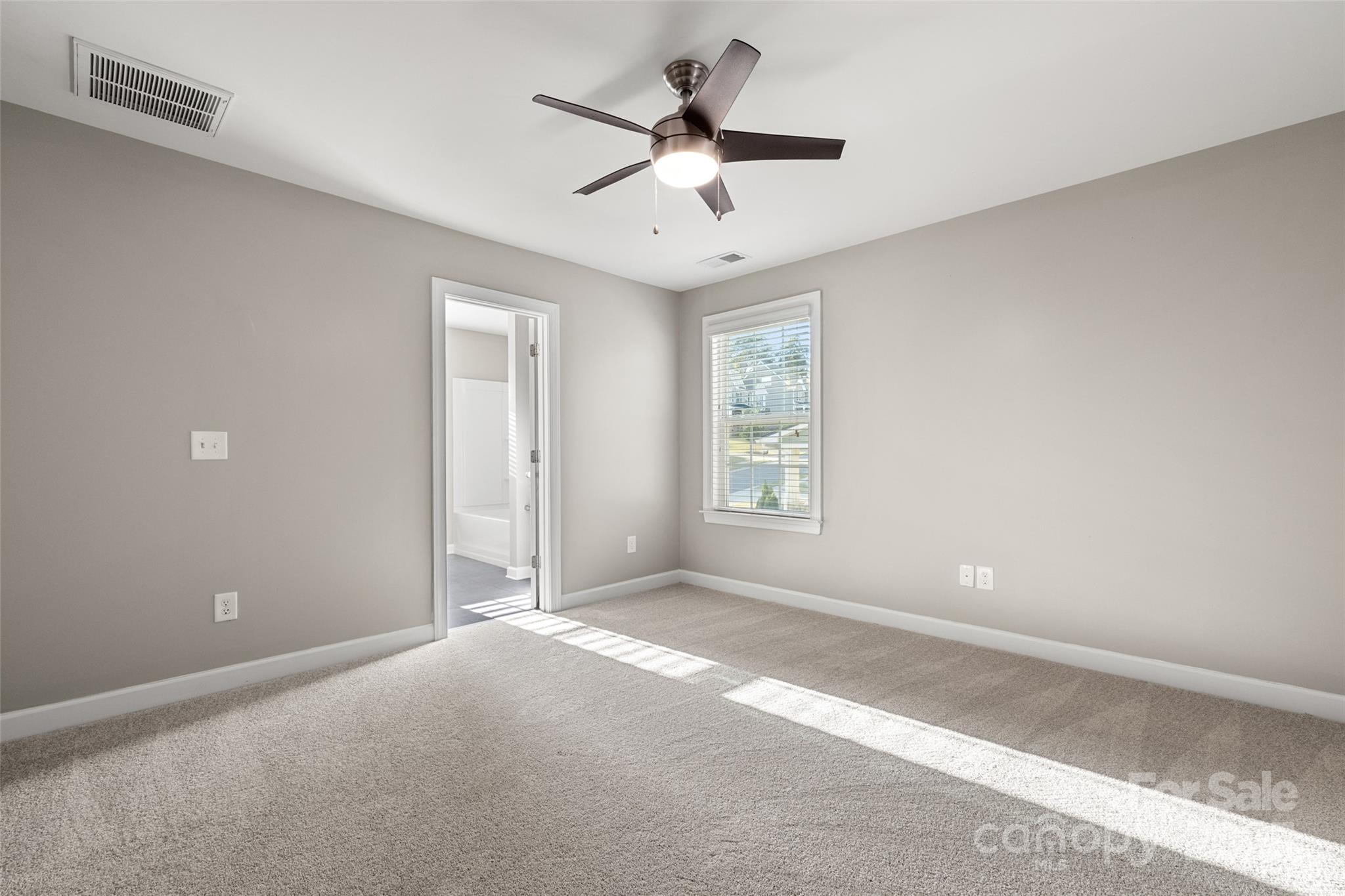 16001 Arabian Mews Lane Charlotte NC 28278