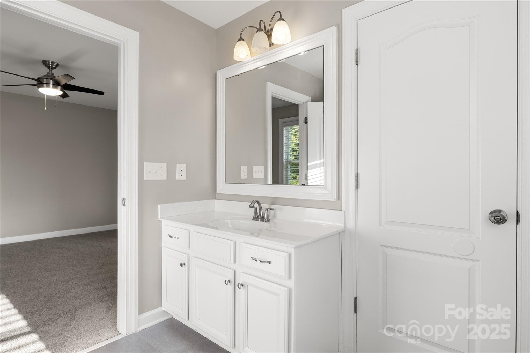 16001 Arabian Mews Lane Charlotte NC 28278