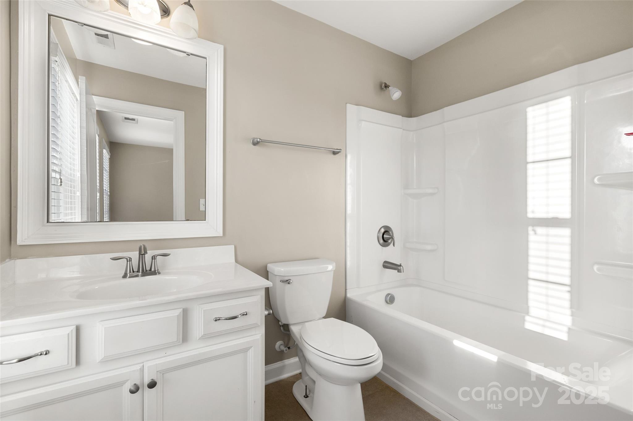 16001 Arabian Mews Lane Charlotte NC 28278