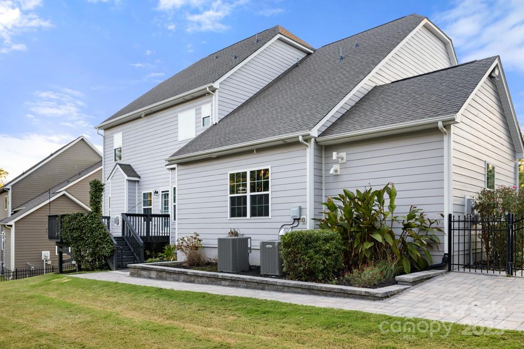 16001 Arabian Mews Lane Charlotte NC 28278
