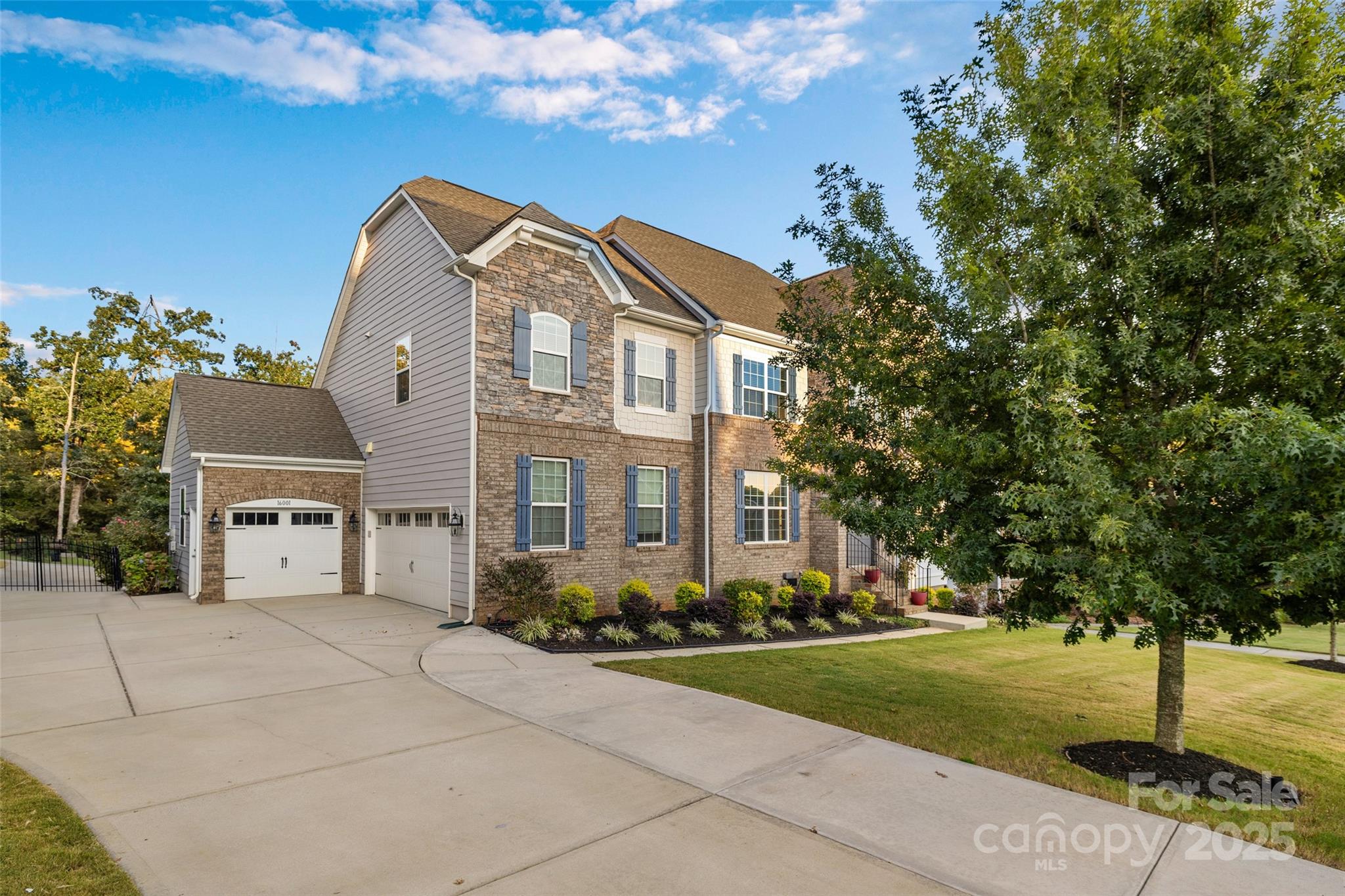 16001 Arabian Mews Lane Charlotte NC 28278
