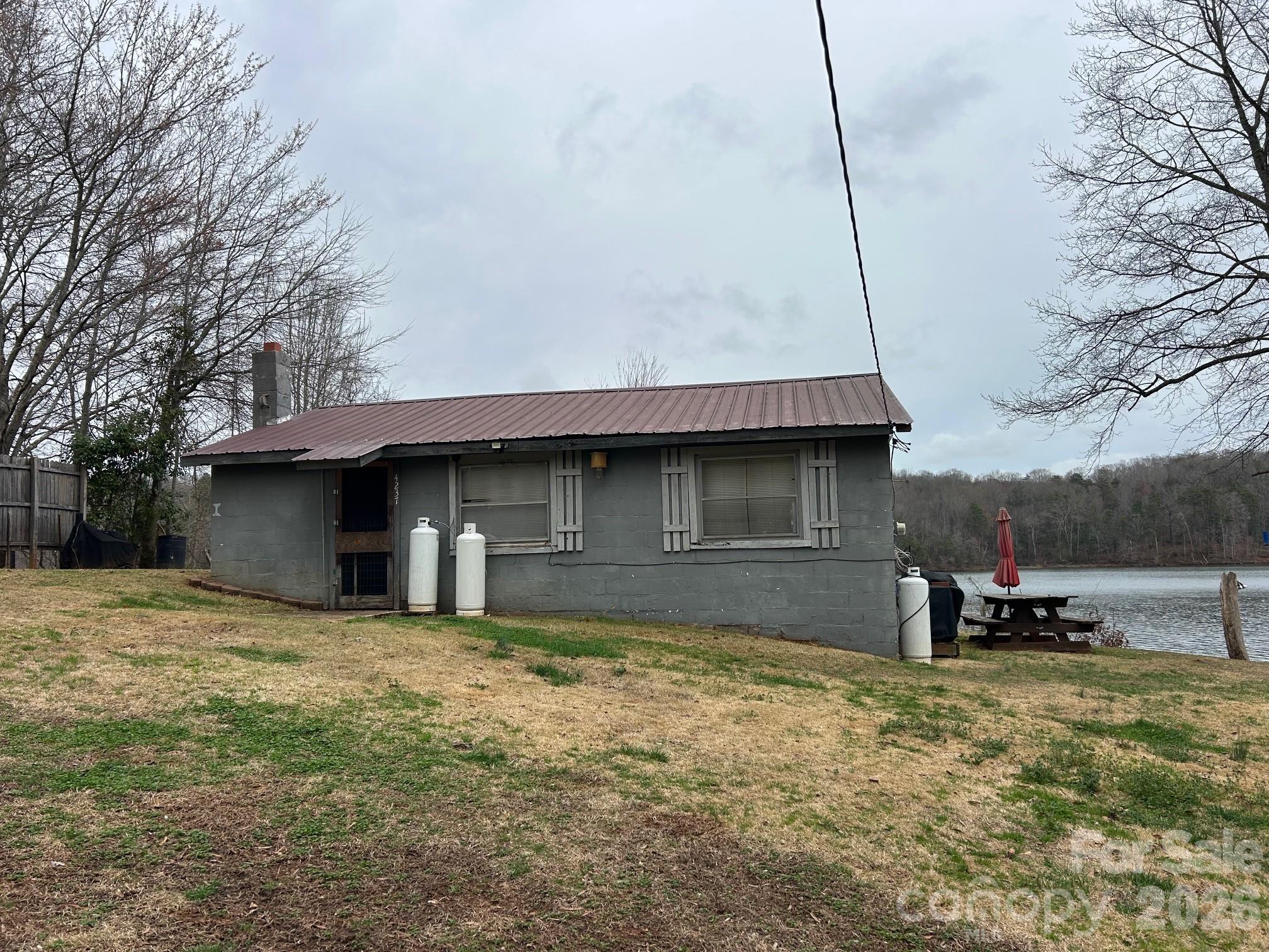 4237 Laurel Hill Road Claremont NC 28610