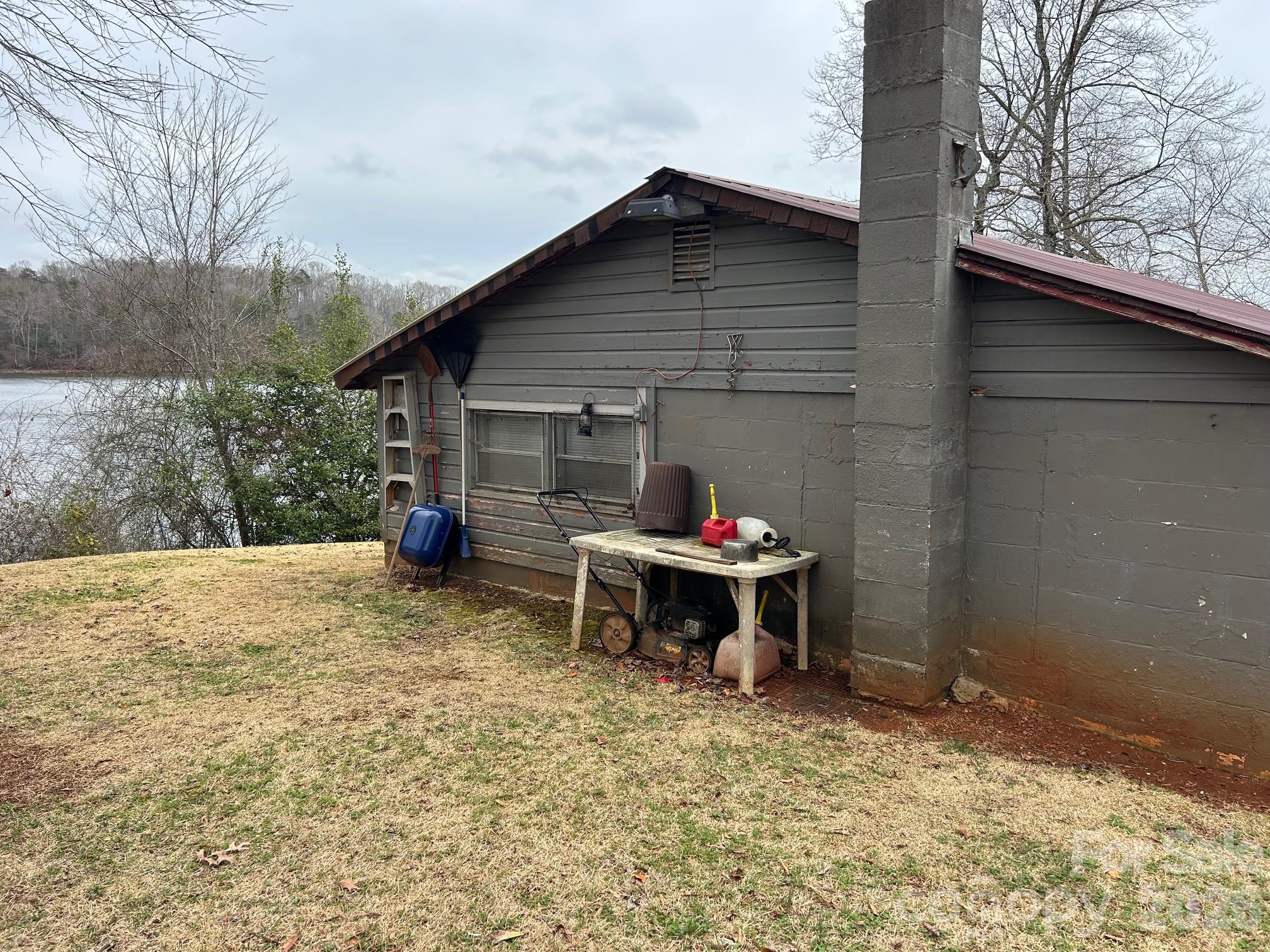4237 Laurel Hill Road Claremont NC 28610