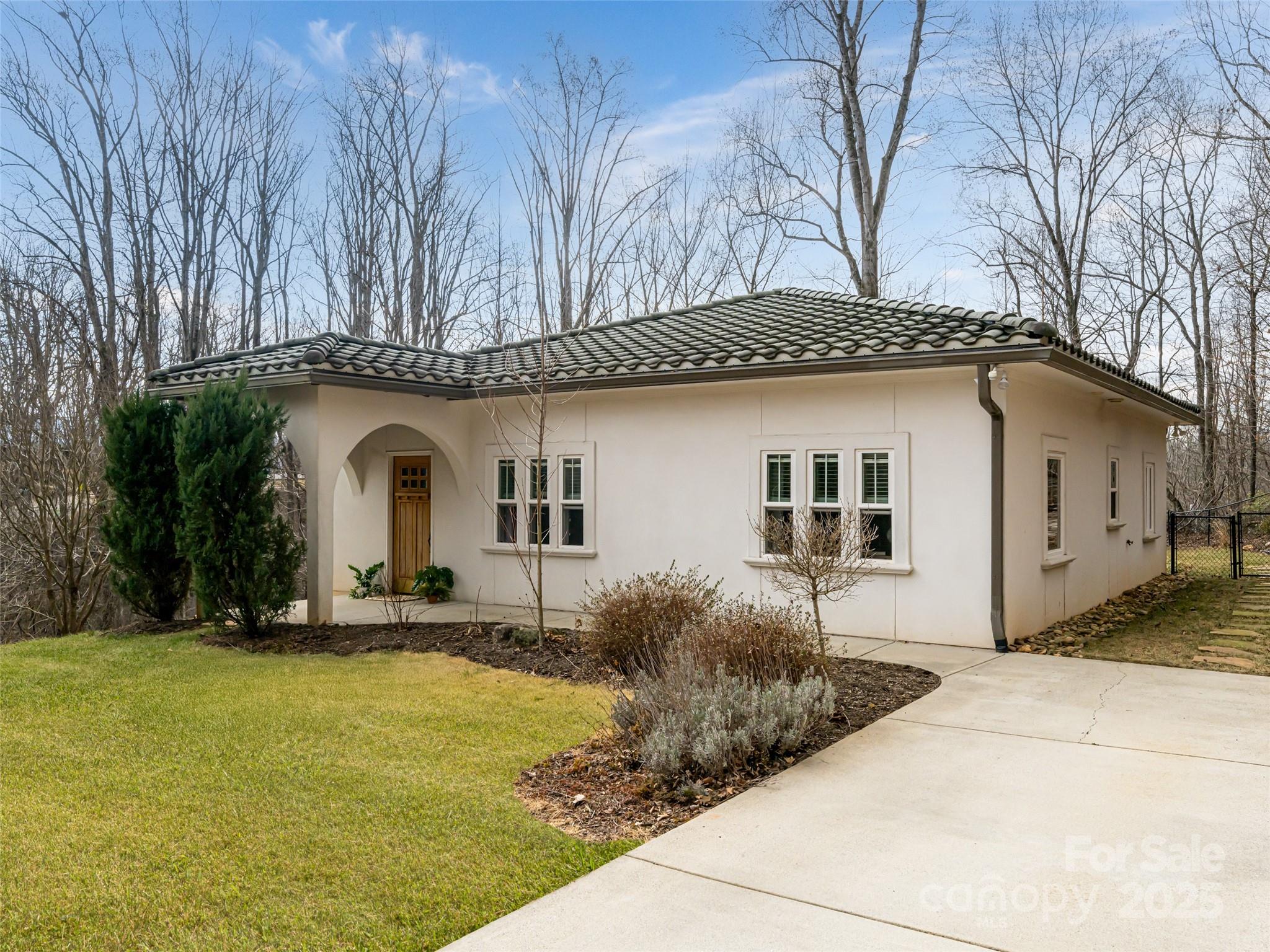 54 Maple Springs Road Asheville NC 28805