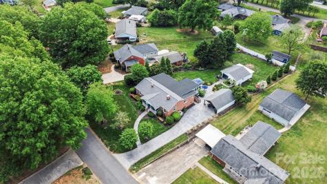 107 Peachtree Street Belmont NC 28012
