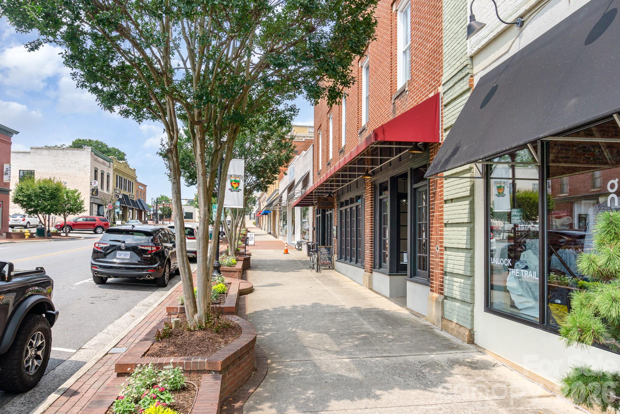 107 Peachtree Street Belmont NC 28012