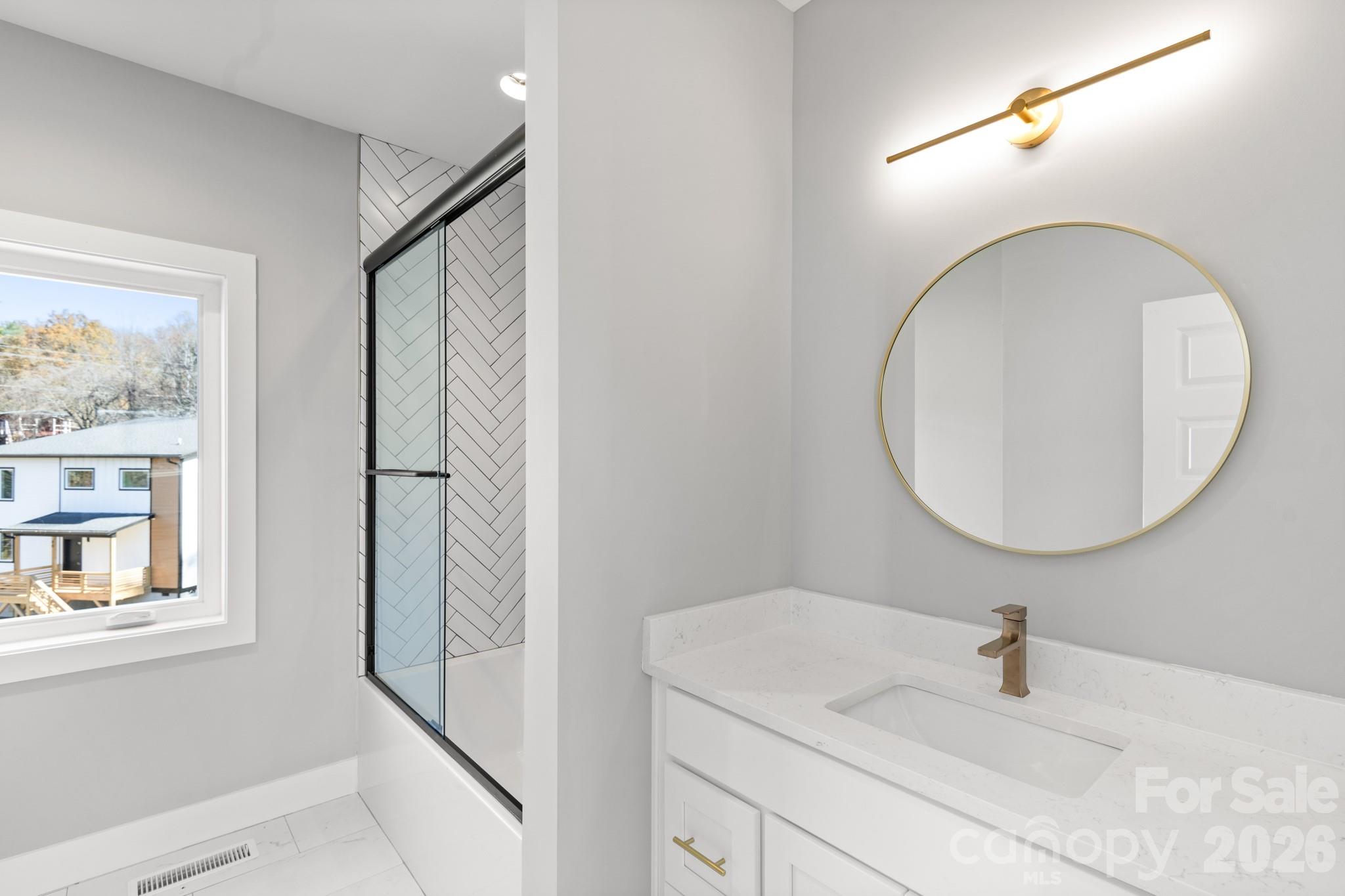 62 Upper Moffitt Road Asheville NC 28805