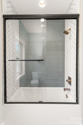 62 Upper Moffitt Road Asheville NC 28805