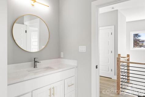 62 Upper Moffitt Road Asheville NC 28805