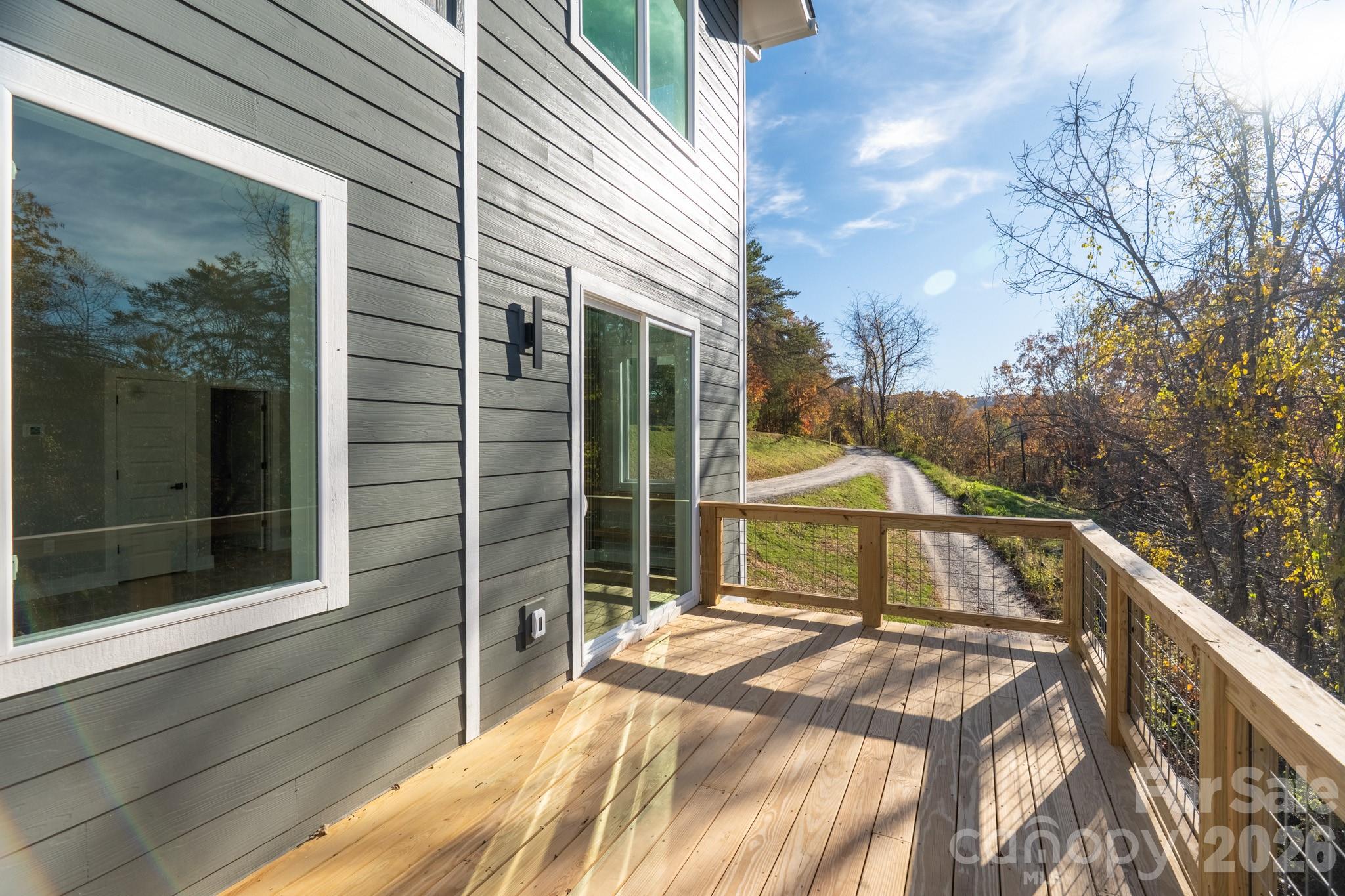 62 Upper Moffitt Road Asheville NC 28805