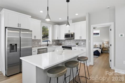 62 Upper Moffitt Road Asheville NC 28805