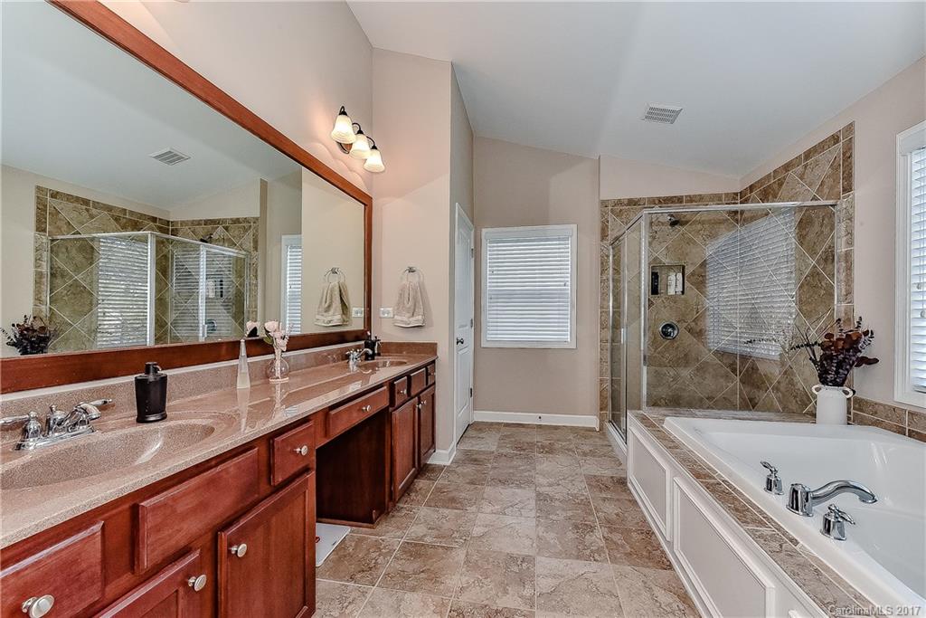 1006 Sudbury Lane Matthews NC 28104