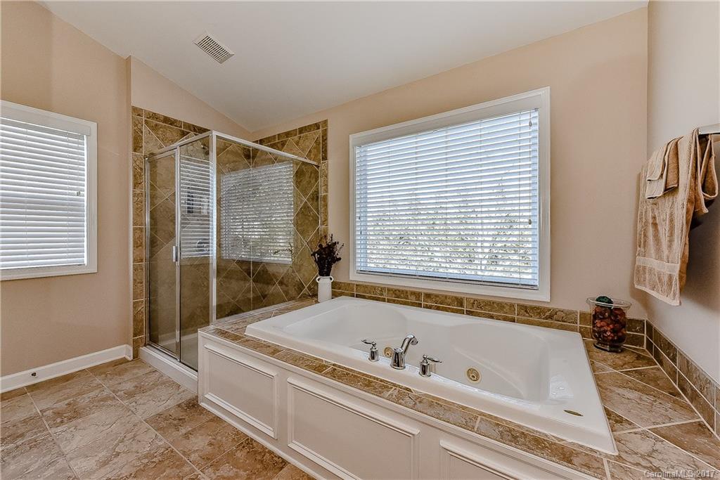 1006 Sudbury Lane Matthews NC 28104