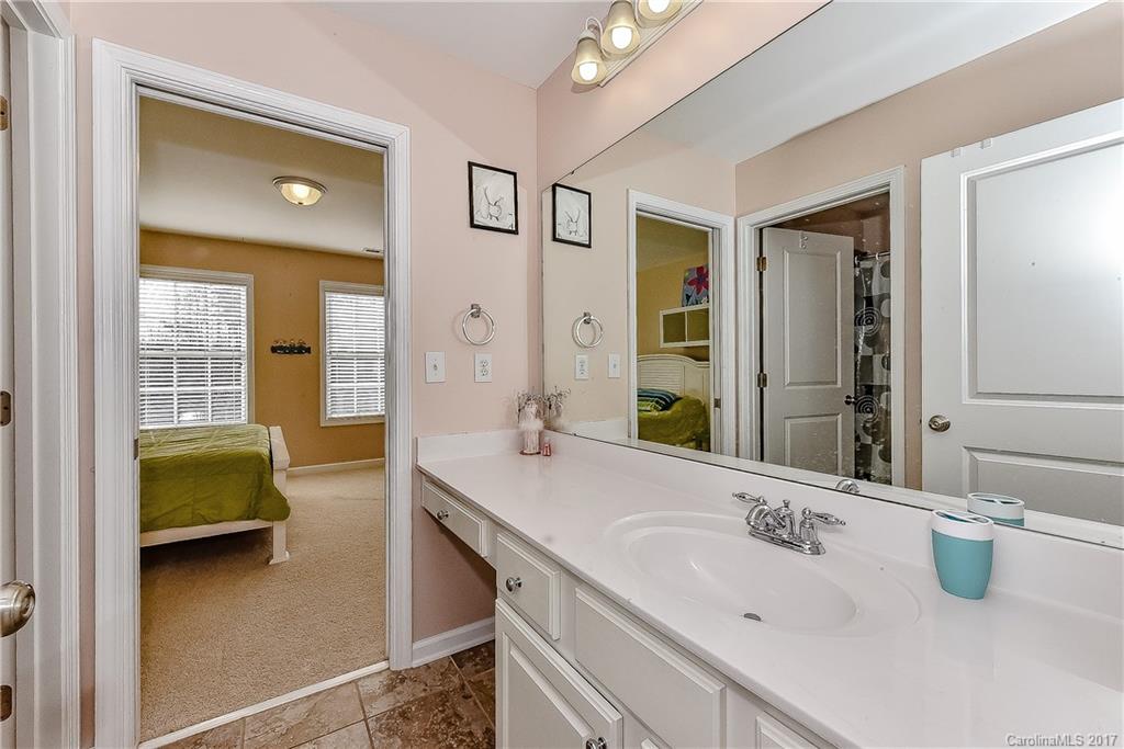 1006 Sudbury Lane Matthews NC 28104