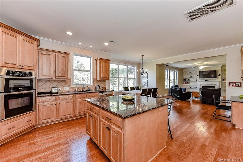 1006 Sudbury Lane Matthews NC 28104