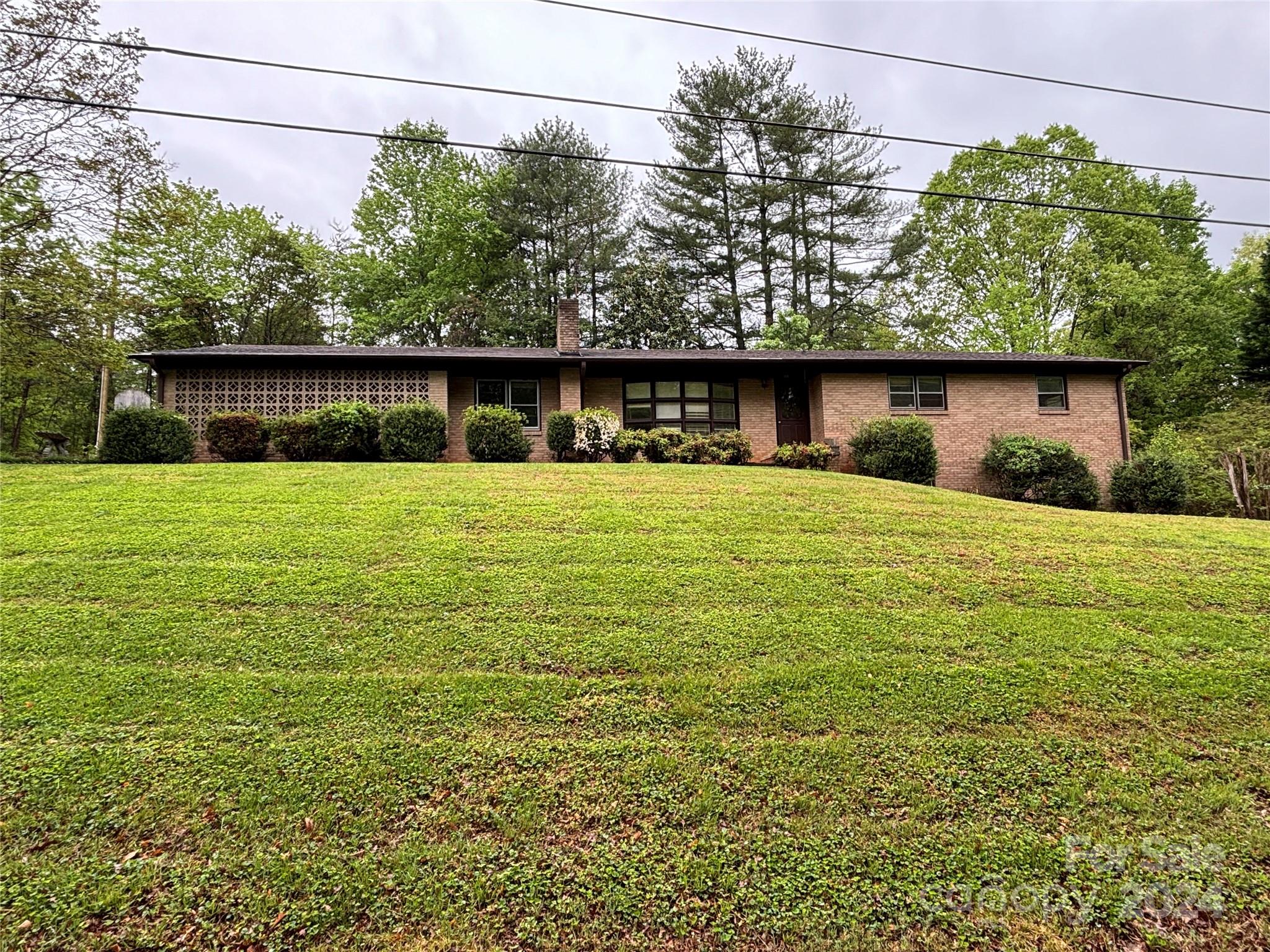 300 Dogwood Drive Hickory NC 28601