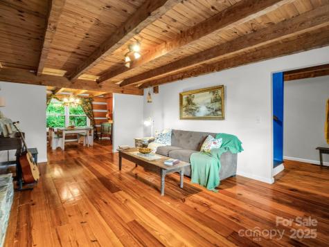 1145 Bearwallow Mountain Road Hendersonville NC 28792