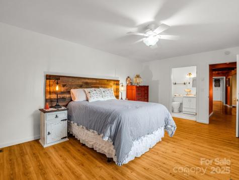 1145 Bearwallow Mountain Road Hendersonville NC 28792