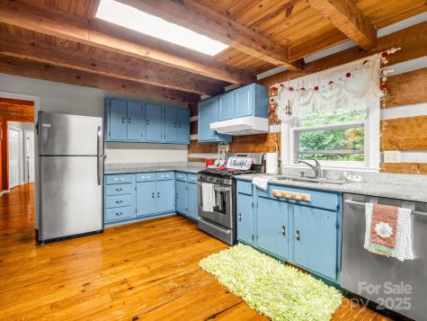 1145 Bearwallow Mountain Road Hendersonville NC 28792