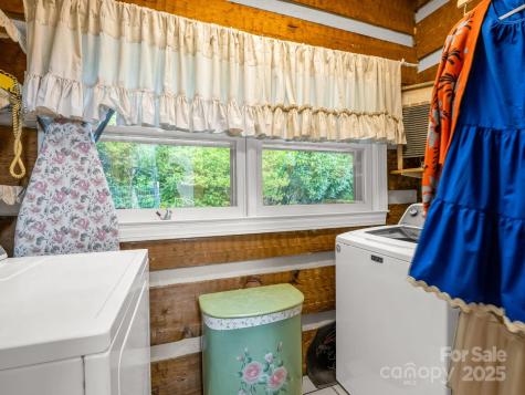 1145 Bearwallow Mountain Road Hendersonville NC 28792