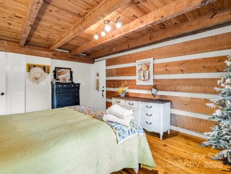 1145 Bearwallow Mountain Road Hendersonville NC 28792