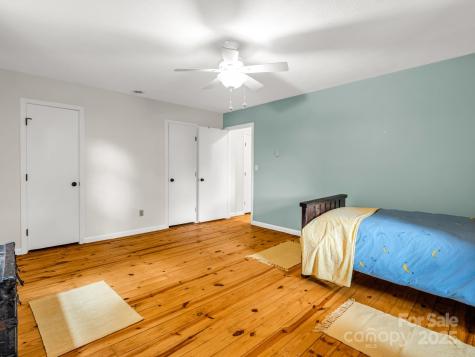 1145 Bearwallow Mountain Road Hendersonville NC 28792