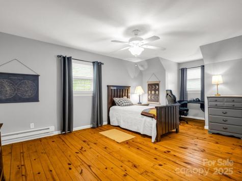 1145 Bearwallow Mountain Road Hendersonville NC 28792