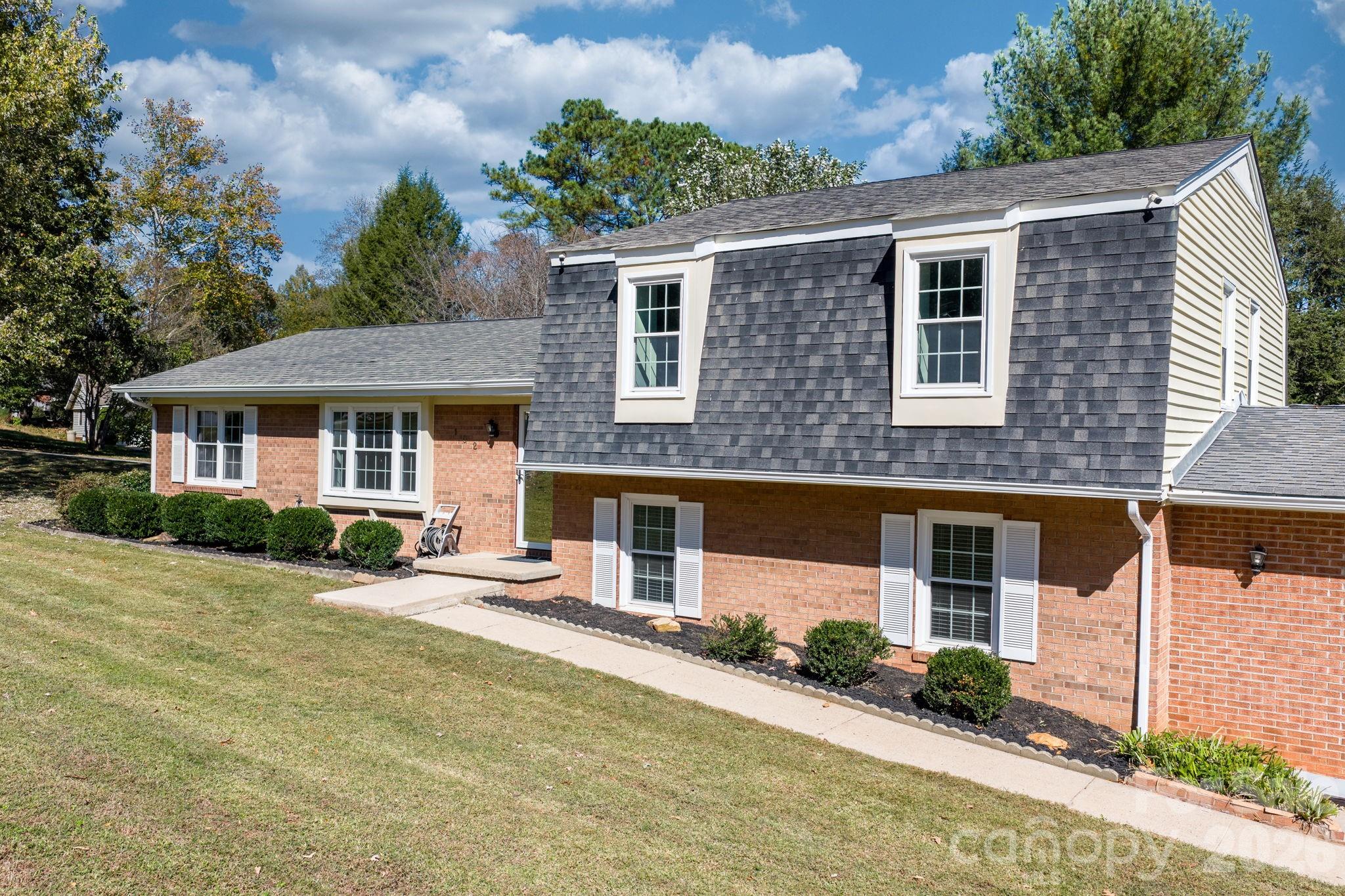 102 Castlegate Drive Morganton NC 28655