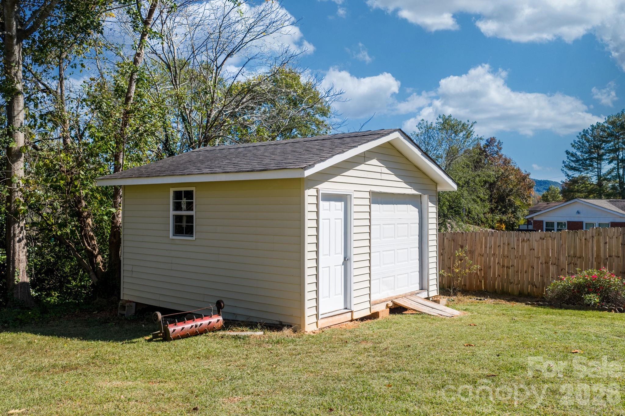 102 Castlegate Drive Morganton NC 28655