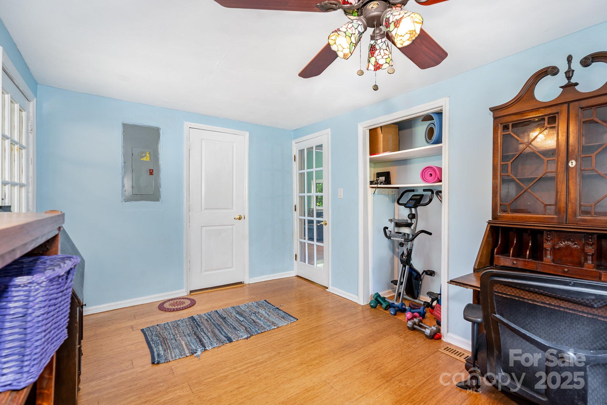 4124 Oakwood Road Charlotte NC 28269