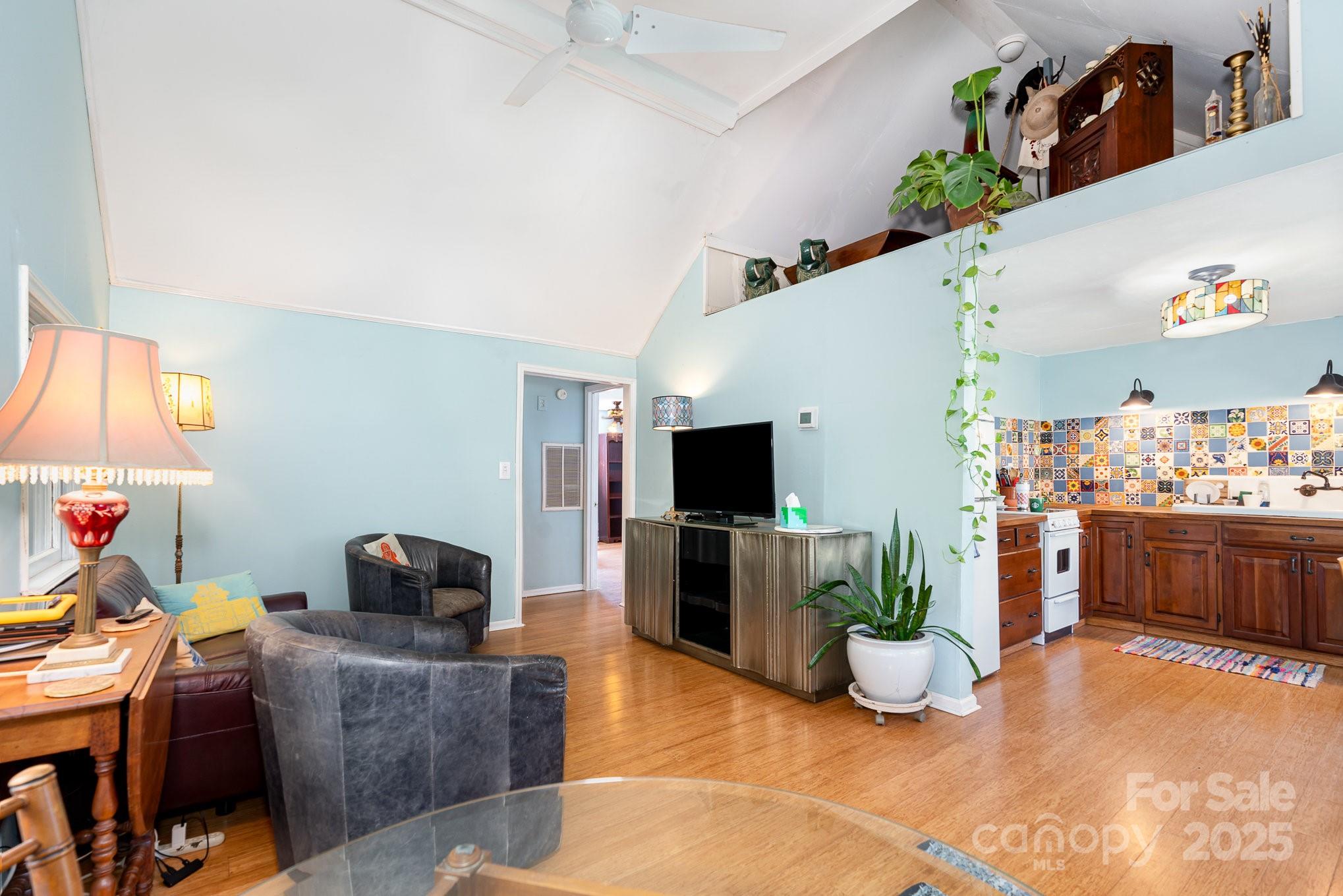4124 Oakwood Road Charlotte NC 28269
