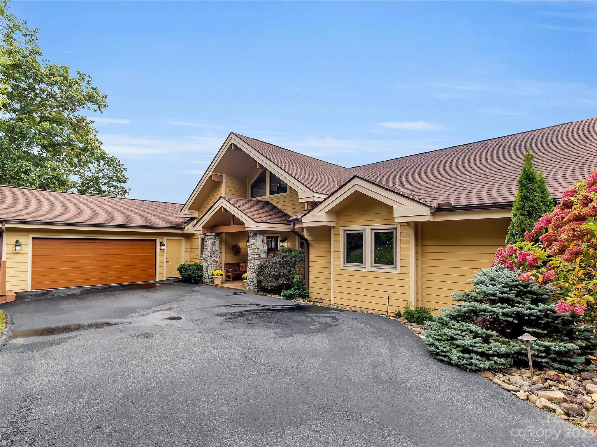 1055 Winding Creek Drive Waynesville NC 28786