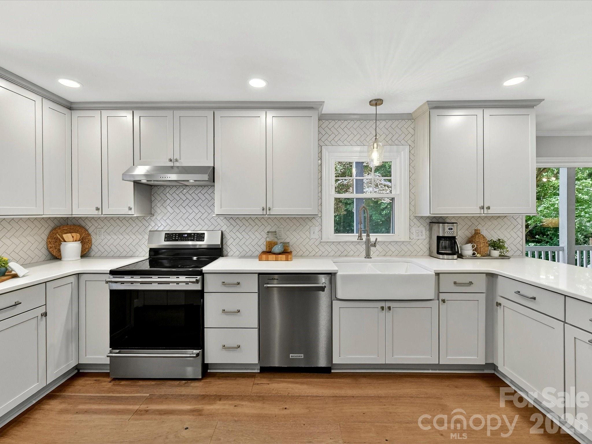 4308 Meadowridge Drive Charlotte NC 28226
