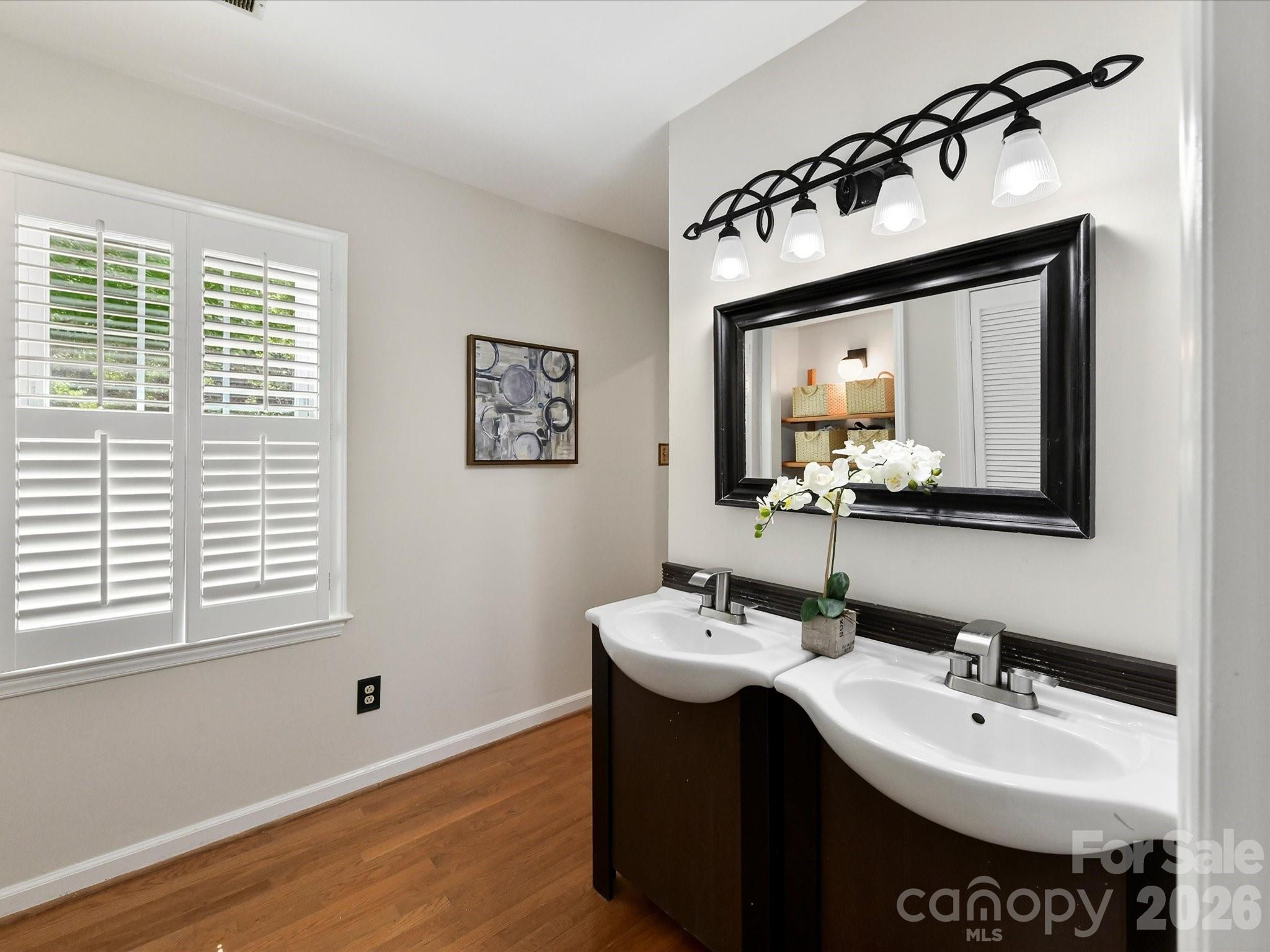 4308 Meadowridge Drive Charlotte NC 28226