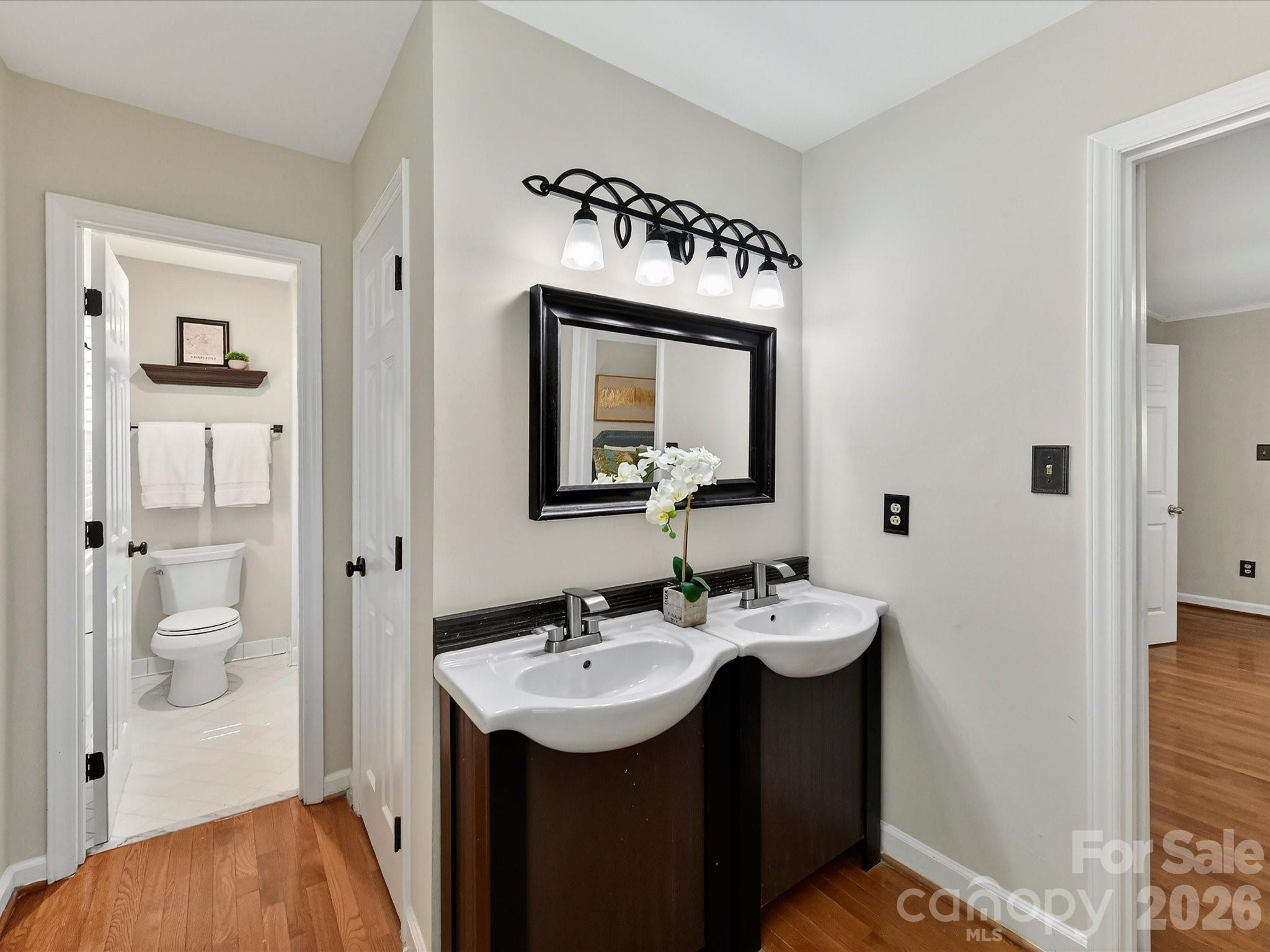 4308 Meadowridge Drive Charlotte NC 28226